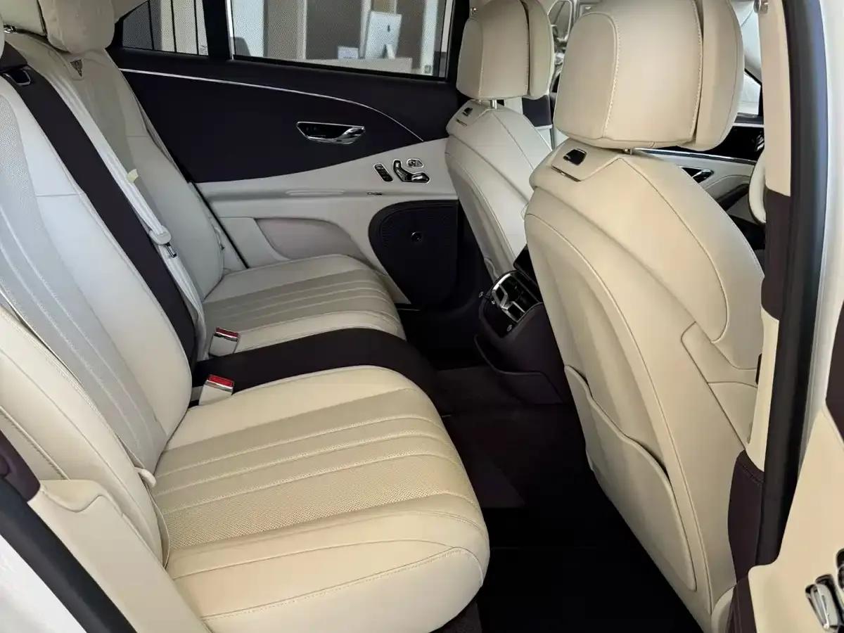 2026 Mercedes-Benz Flying Spur Plug-in Hybrid 4.0T V8 Standard Edition — миниатюра 6