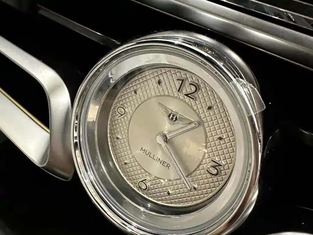 Flying Spur Plug-in Hybrid 2025 4.0T V8 Mulliner — миниатюра 6