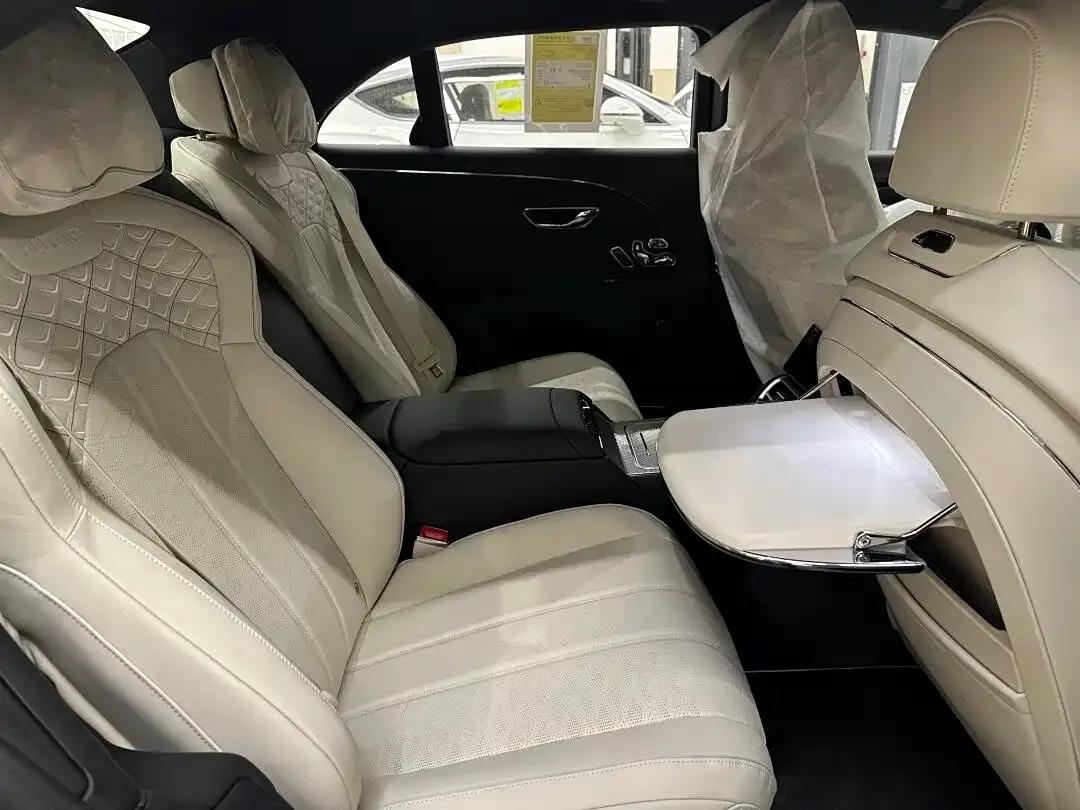 Flying Spur Plug-in Hybrid 2025 4.0T V8 Mulliner — миниатюра 9