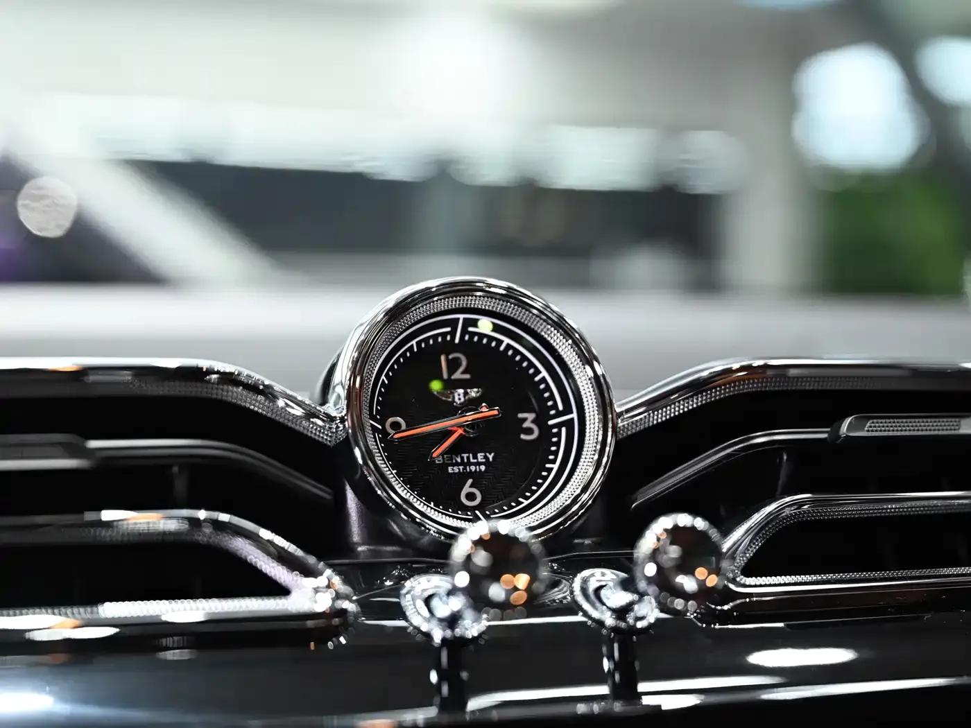 Bentayga Plug-in Hybrid 2021 3.0T PHEV — миниатюра 20