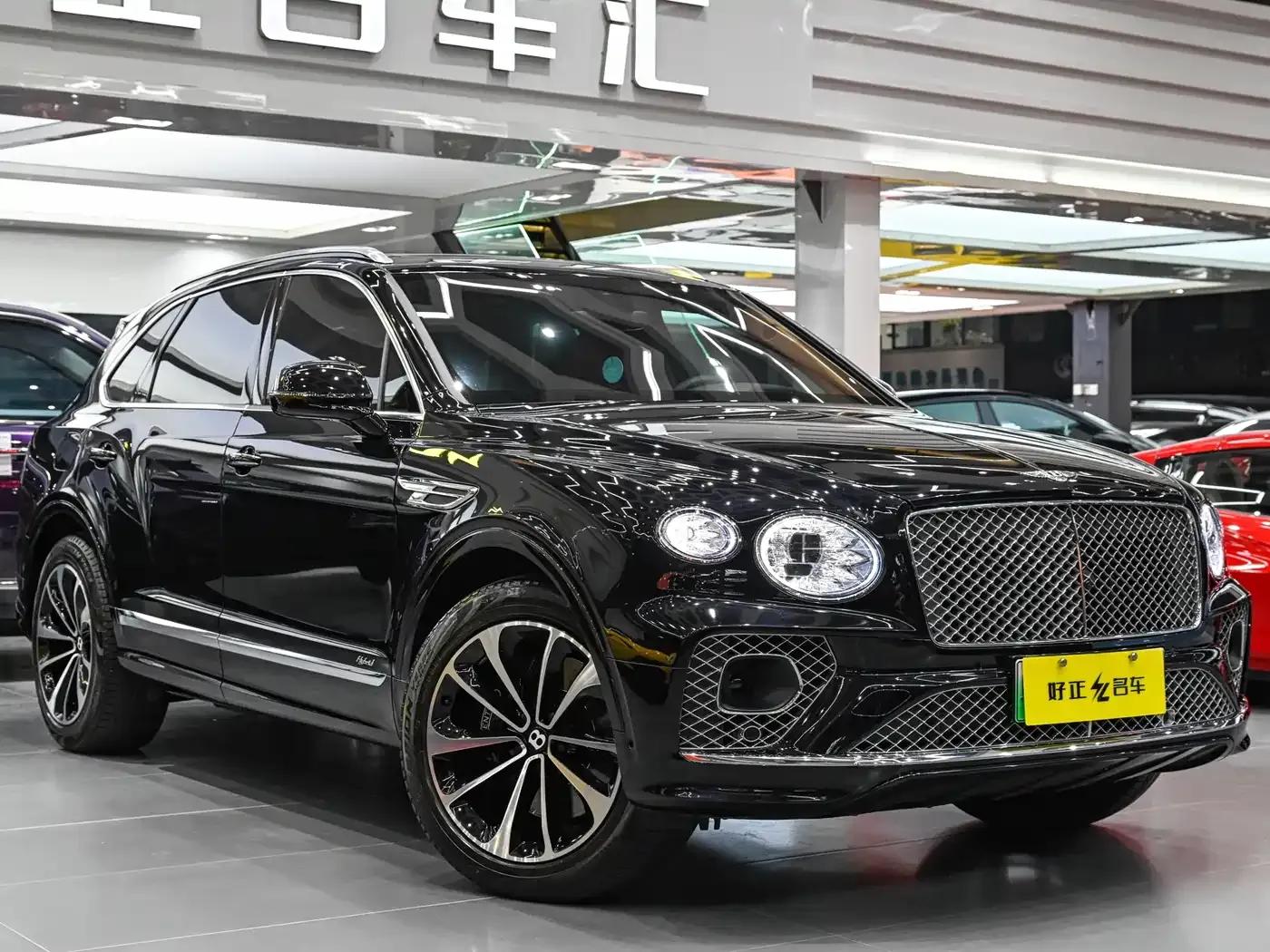 Bentayga Plug-in Hybrid 2021 3.0T PHEV — миниатюра 3