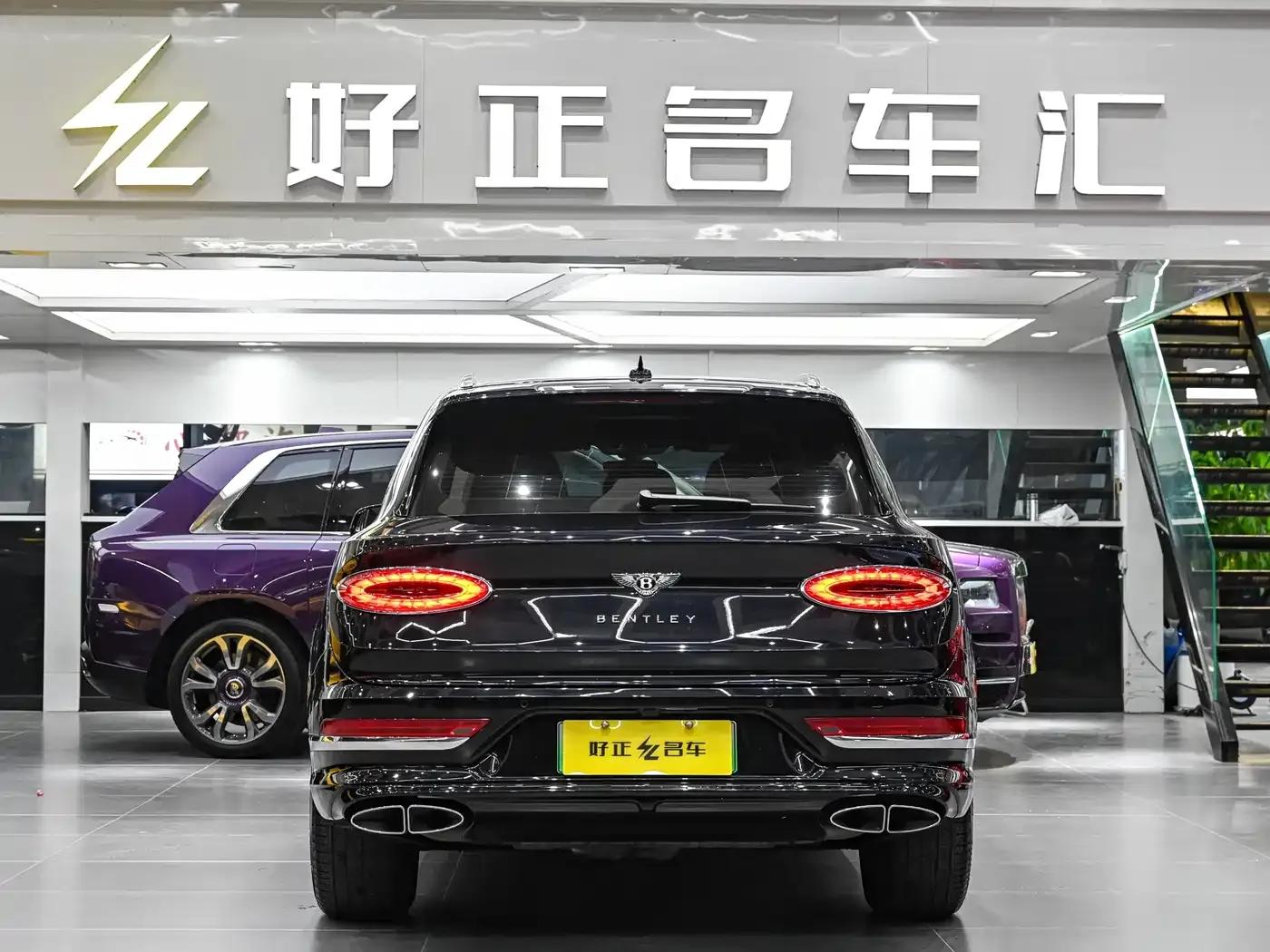 Bentayga Plug-in Hybrid 2021 3.0T PHEV — миниатюра 5