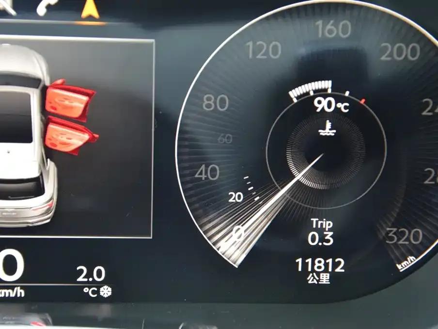 Bentayga Plug-in Hybrid 2024 3.0T PHEV — миниатюра 15