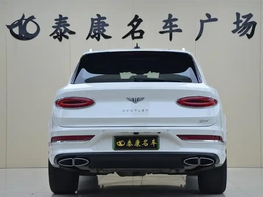 Bentayga Plug-in Hybrid 2024 3.0T PHEV — миниатюра 3