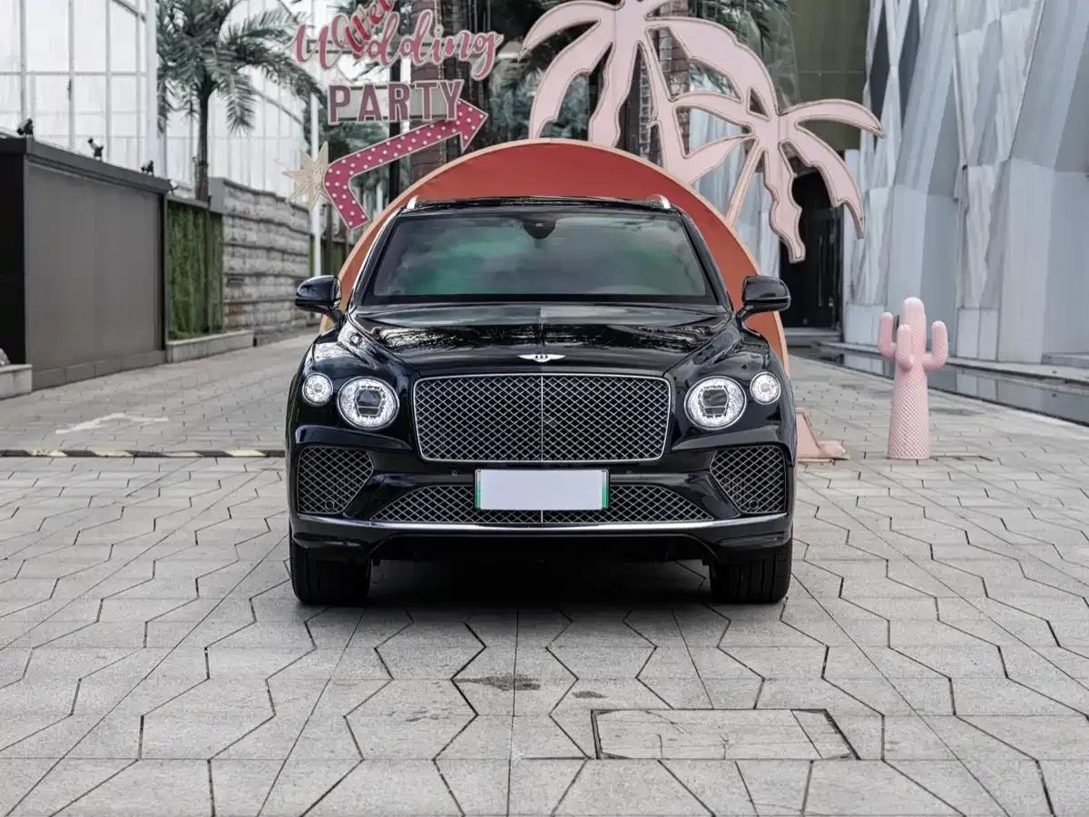 Bentayga Plug-in Hybrid 2021 3.0T PHEV — миниатюра 2