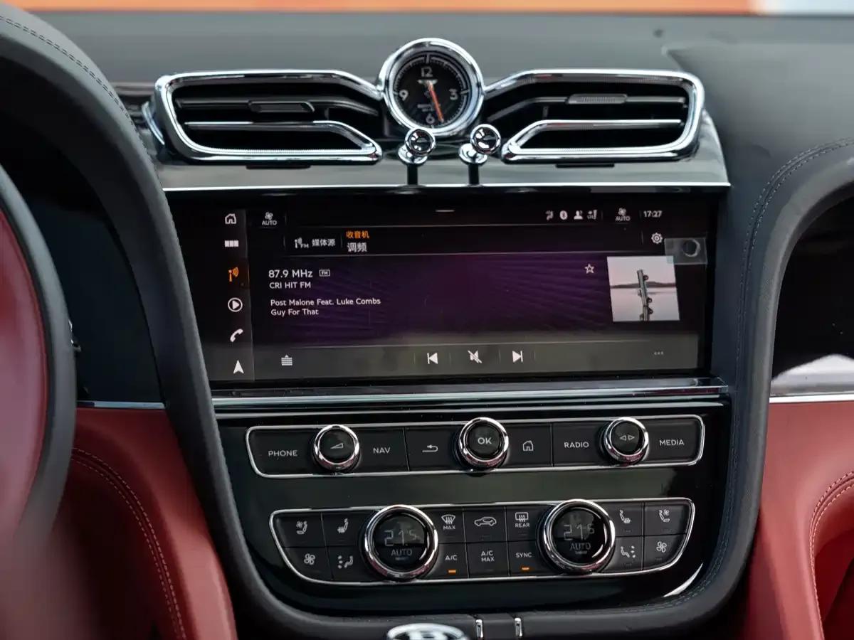 Bentayga Plug-in Hybrid 2021 3.0T PHEV — миниатюра 14