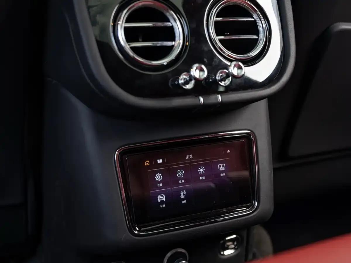 Bentayga Plug-in Hybrid 2021 3.0T PHEV — миниатюра 22
