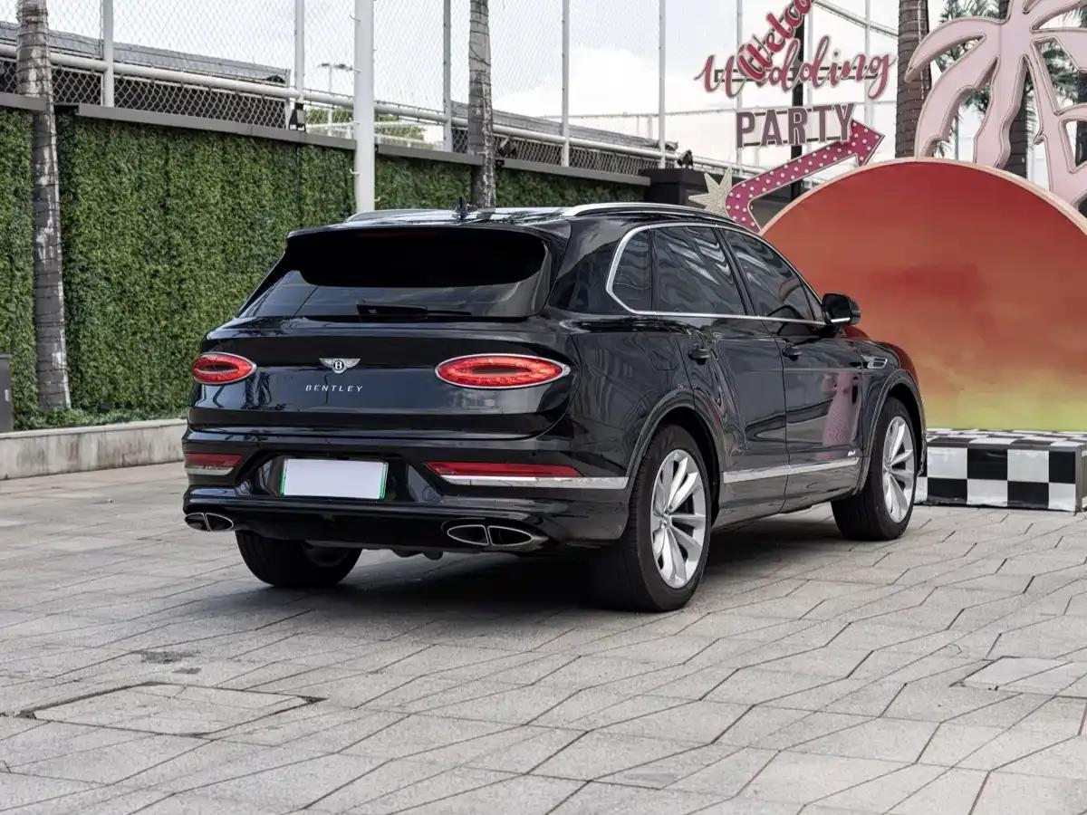 Bentayga Plug-in Hybrid 2021 3.0T PHEV — миниатюра 4