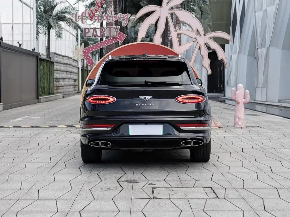 Bentayga Plug-in Hybrid 2021 3.0T PHEV — миниатюра 5
