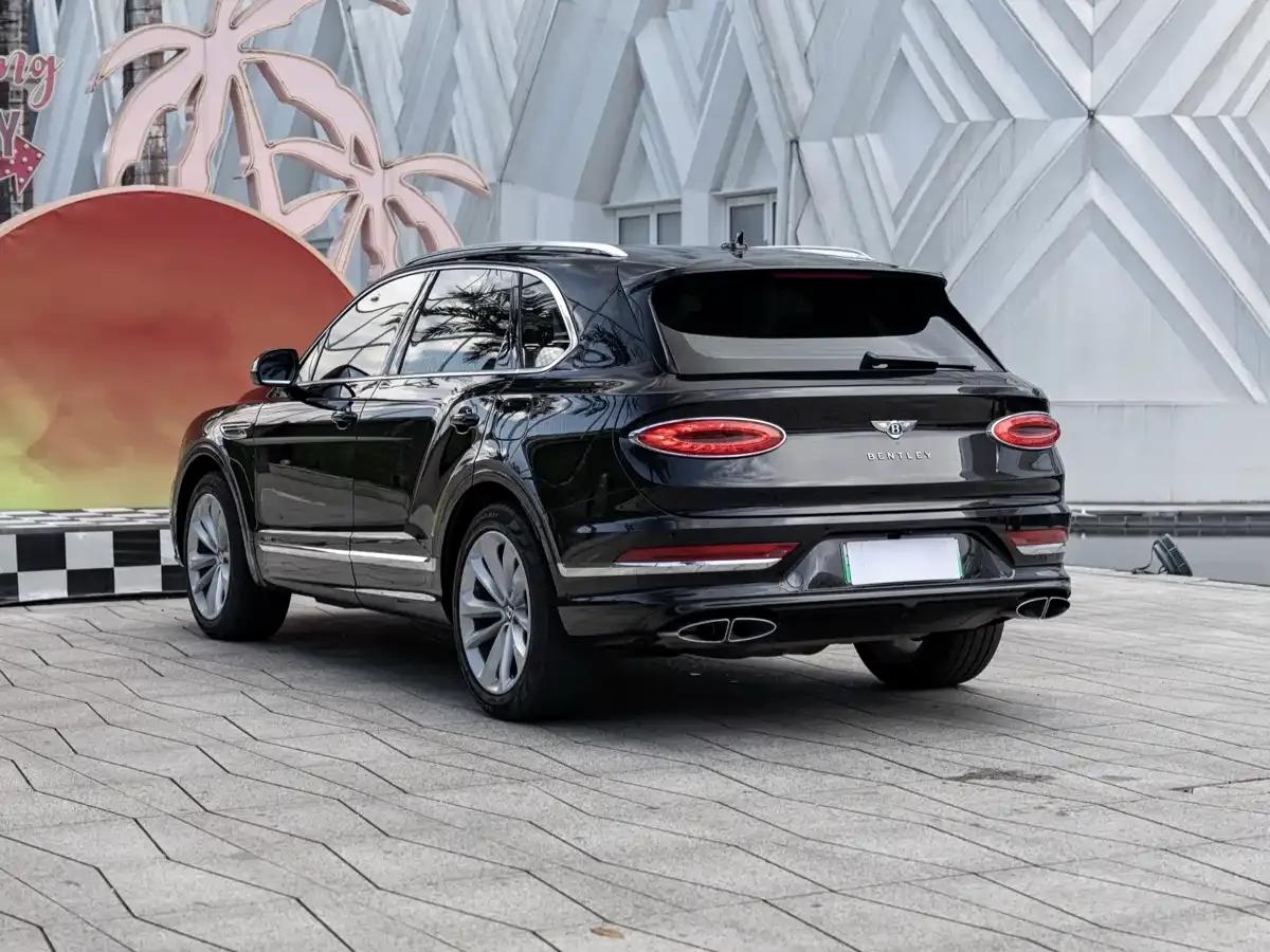 Bentayga Plug-in Hybrid 2021 3.0T PHEV — миниатюра 6