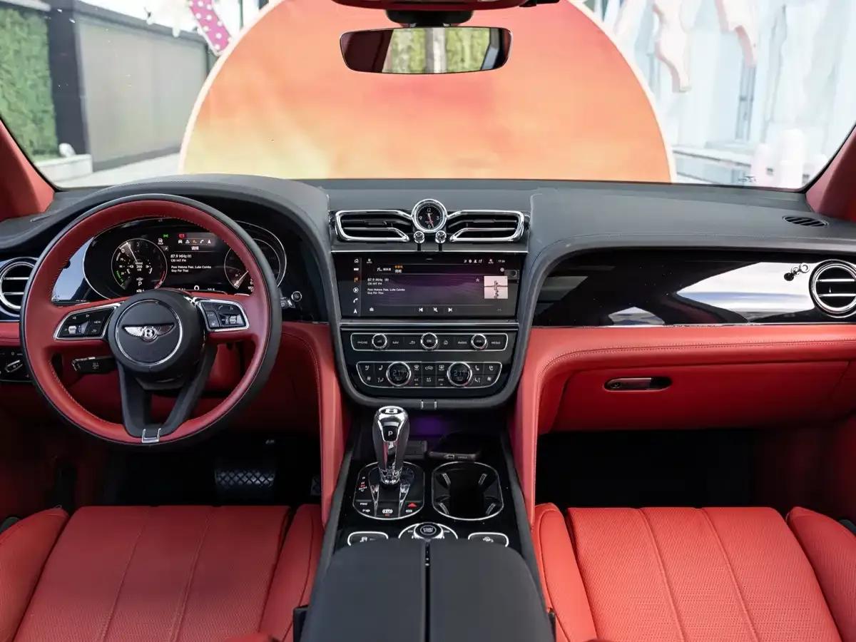 Bentayga Plug-in Hybrid 2021 3.0T PHEV — миниатюра 10