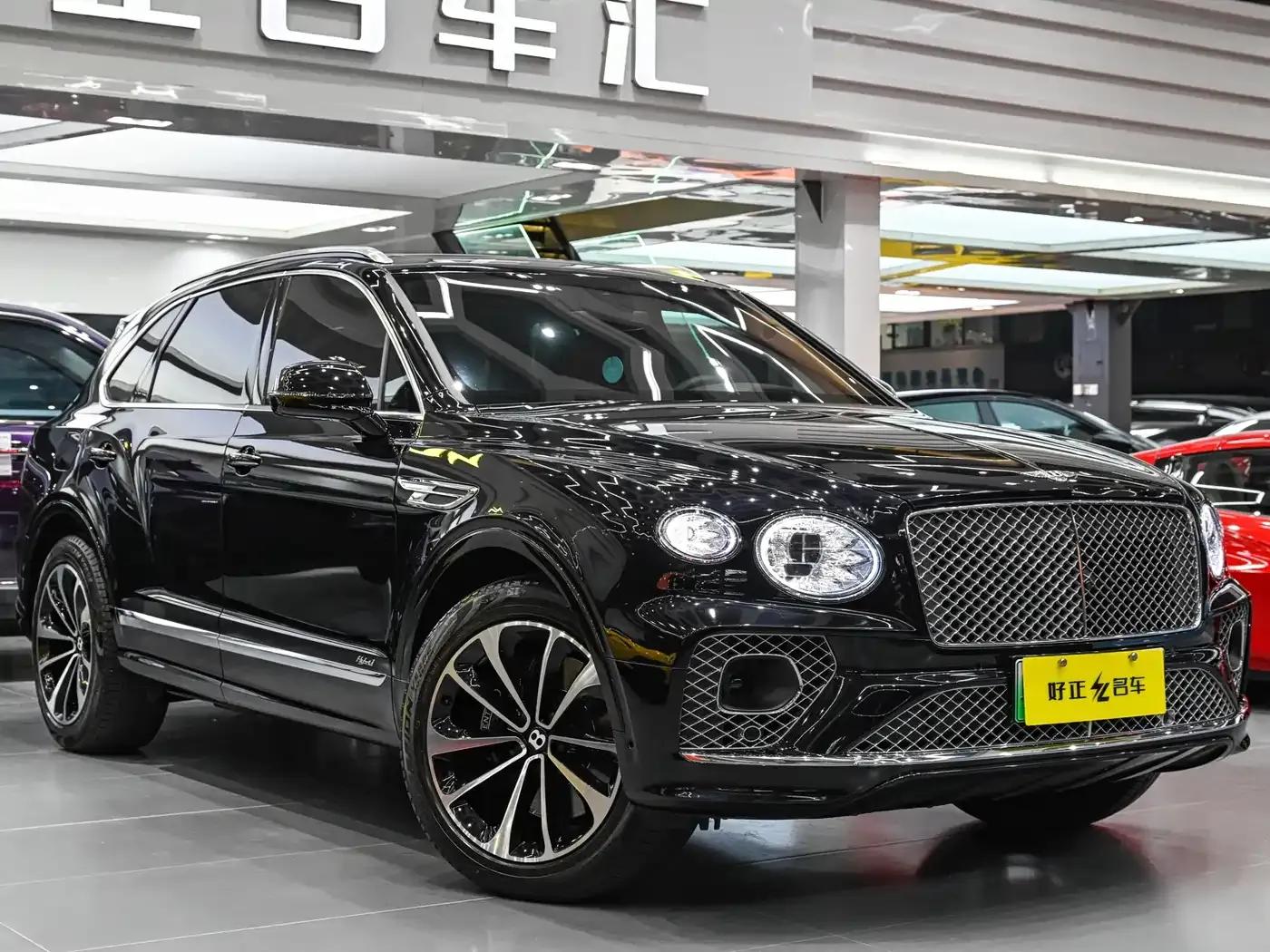 Bentayga Plug-in Hybrid 2021 3.0T PHEV — миниатюра 2