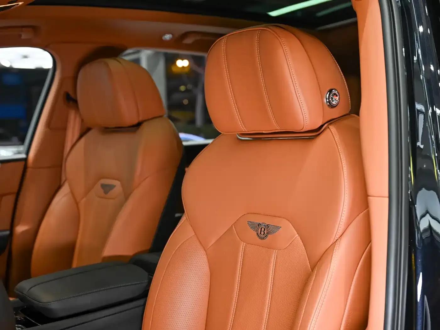 Bentayga Plug-in Hybrid 2021 3.0T PHEV — миниатюра 15