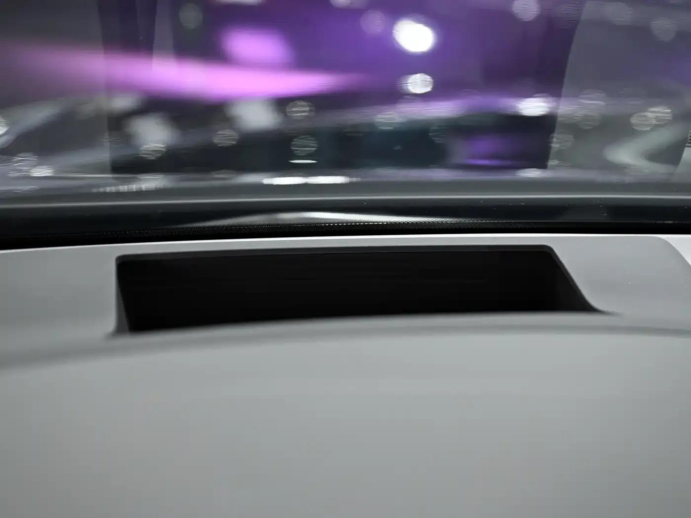 Bentayga Plug-in Hybrid 2021 3.0T PHEV — миниатюра 21