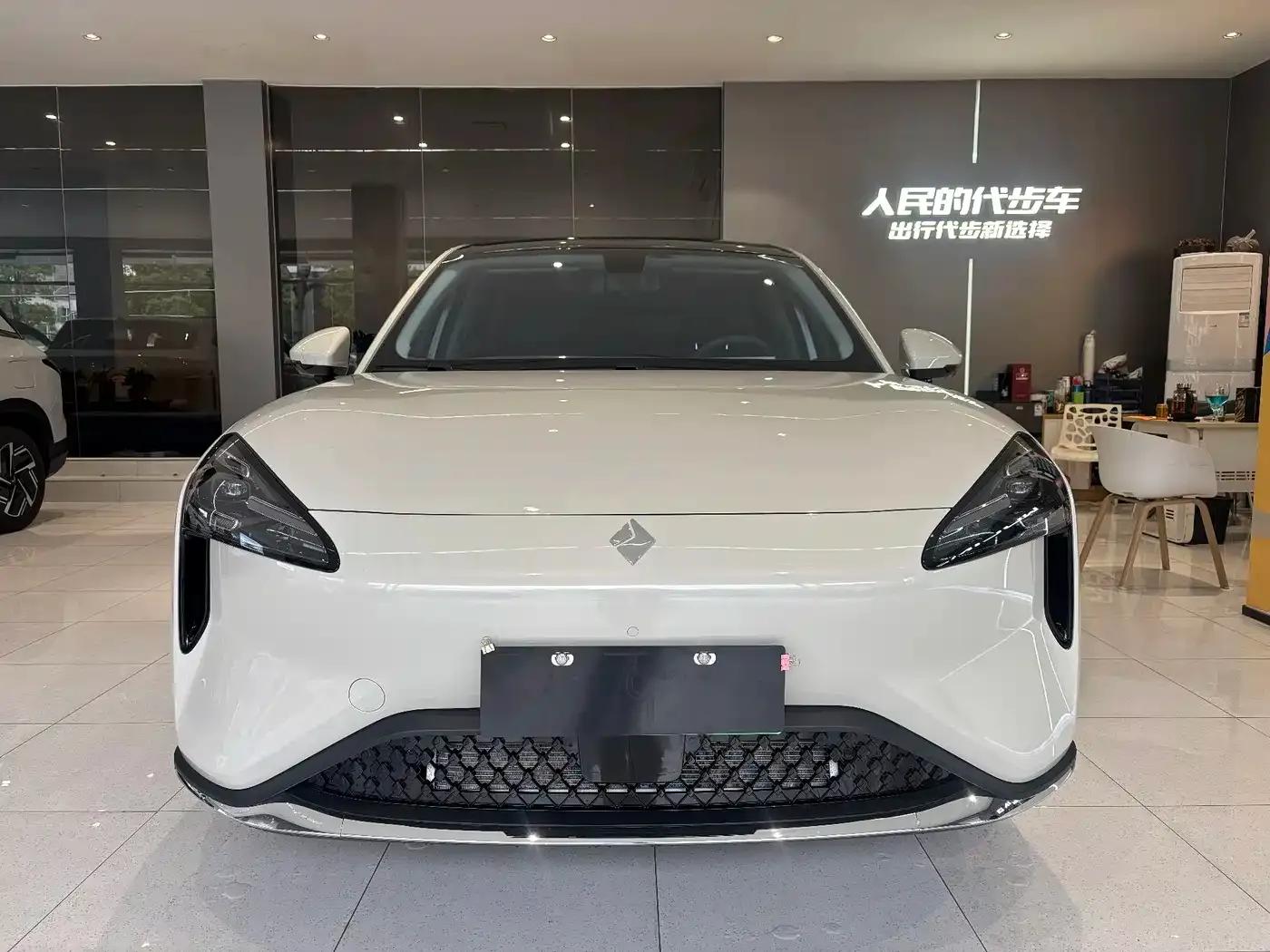 Baojun E6 2026 500km Enjoy Edition — миниатюра 2