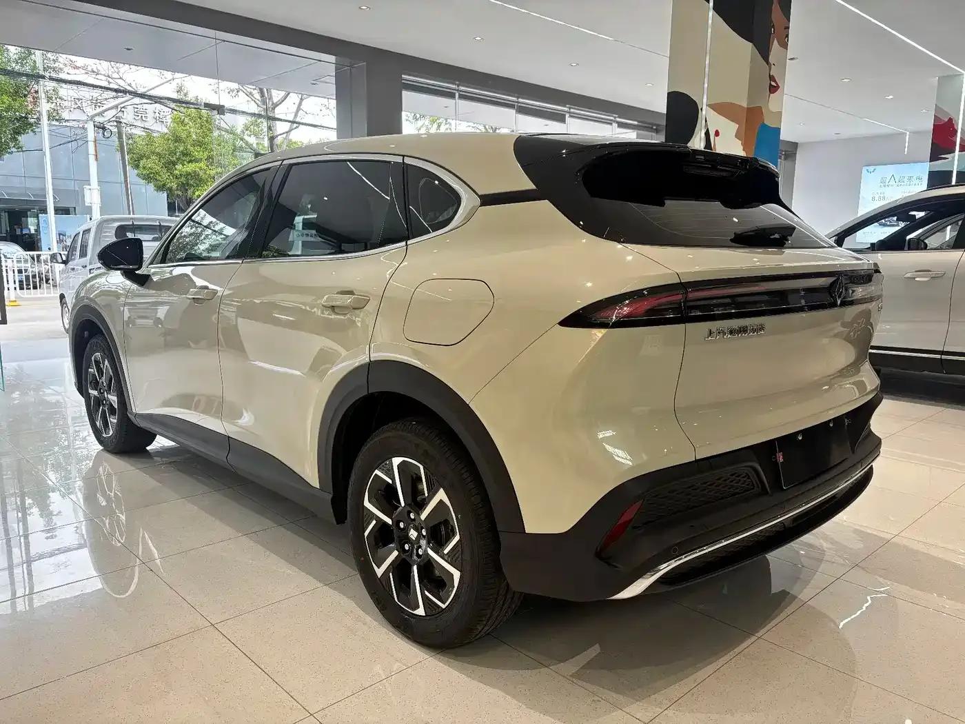 Baojun E6 2026 500km Enjoy Edition — миниатюра 5