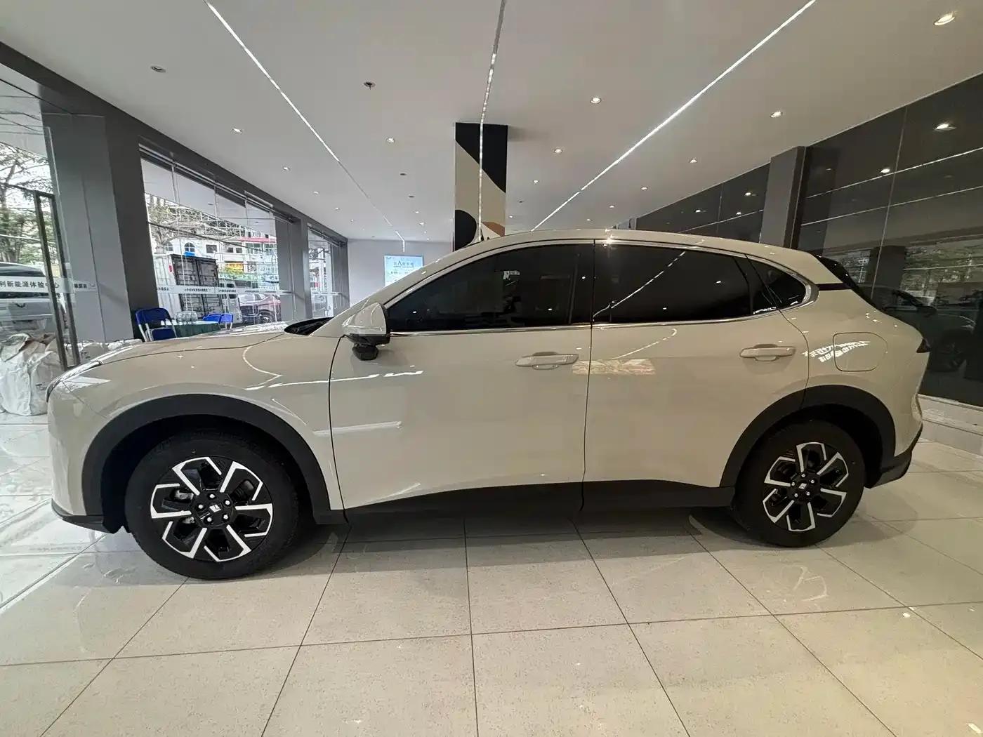 Baojun E6 2026 500km Enjoy Edition — миниатюра 9