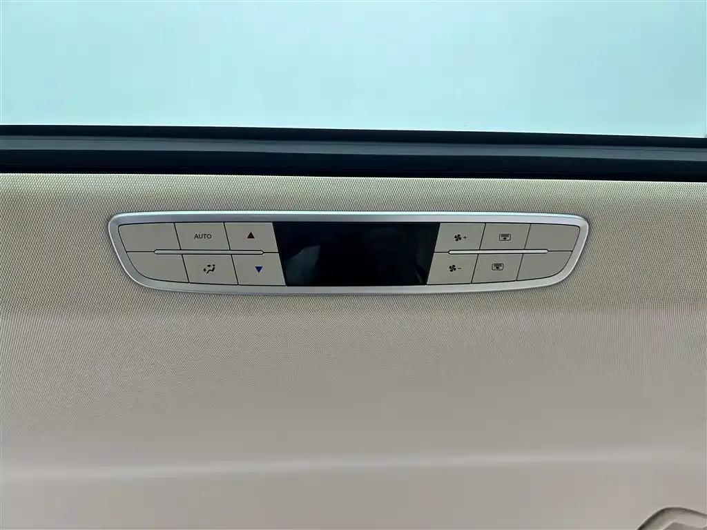 Bestune M9 2023 2.0T Premium Edition — миниатюра 11