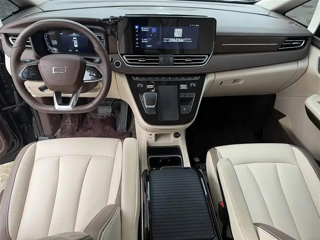 Bestune M9 2023 2.0T Premium Edition — миниатюра 24