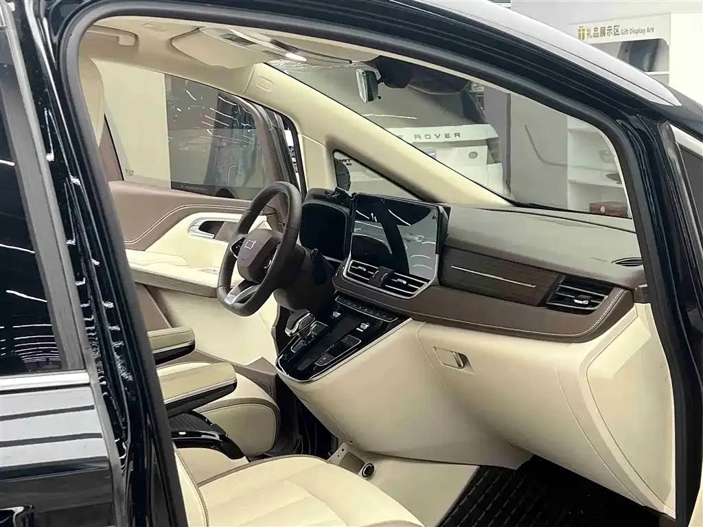 Bestune M9 2023 2.0T Premium Edition — миниатюра 7
