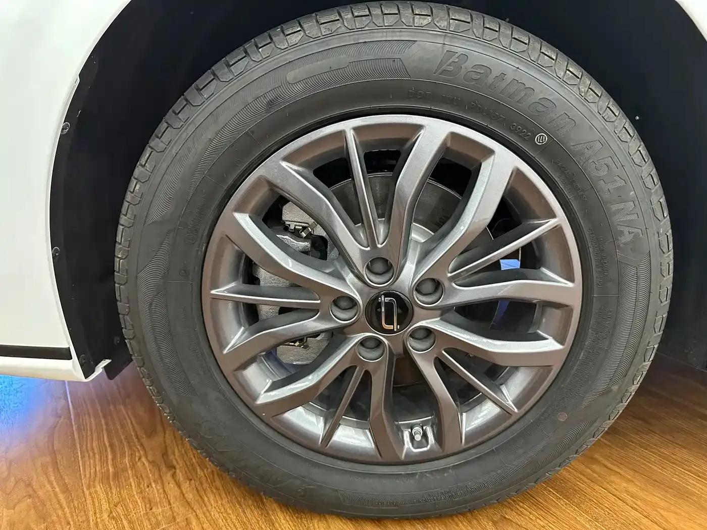 Bestune M9 2023 2.0T Premium Edition — миниатюра 7