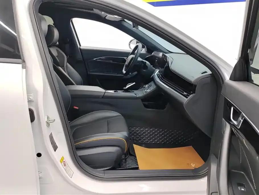 Bestune B70S 2022 1.5T Smart and Trendy Commander — миниатюра 8