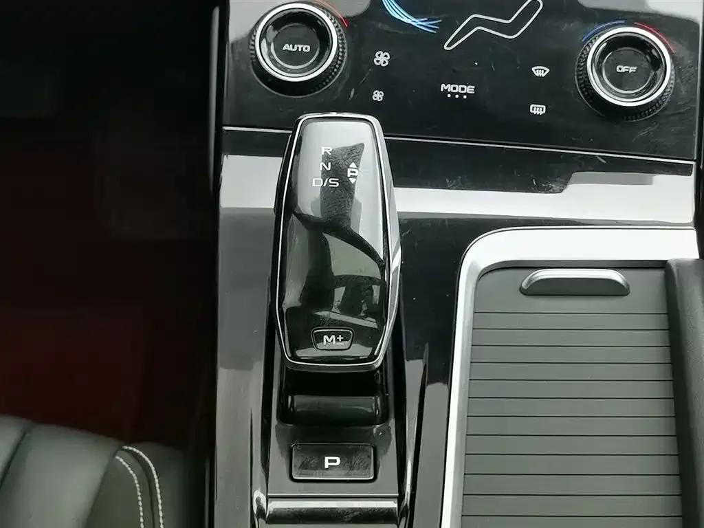 Bestune B70S 2022 2.0T Ares King — миниатюра 13