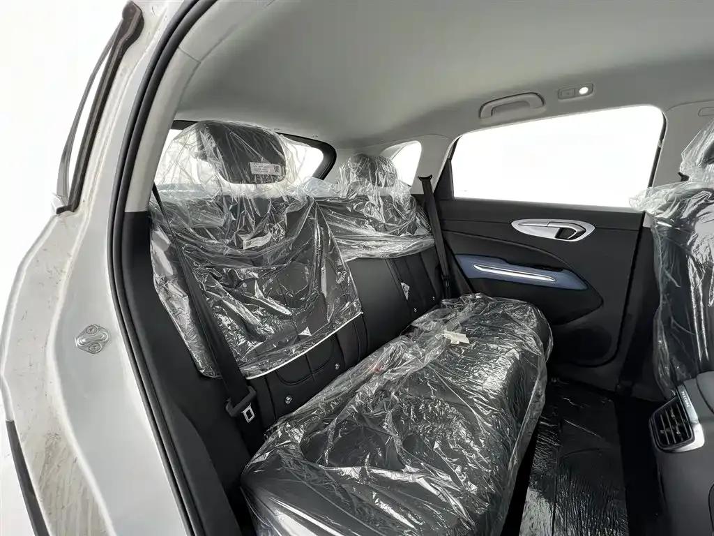 Bestune T90 2023 1.5T DCT Automatic Comfort Model — миниатюра 13