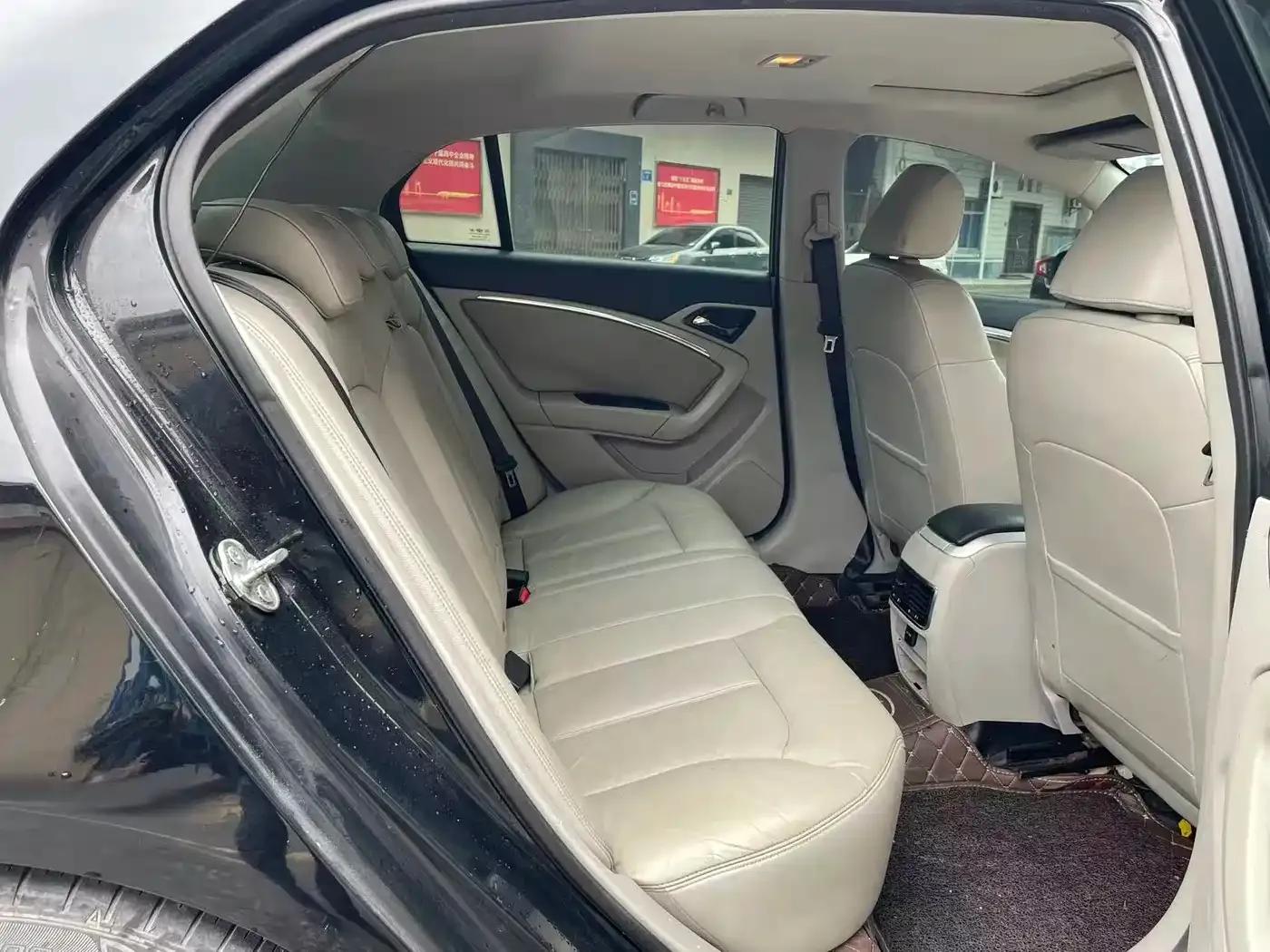 Besturn B90 2012 2.0L Manual Deluxe Edition — миниатюра 11