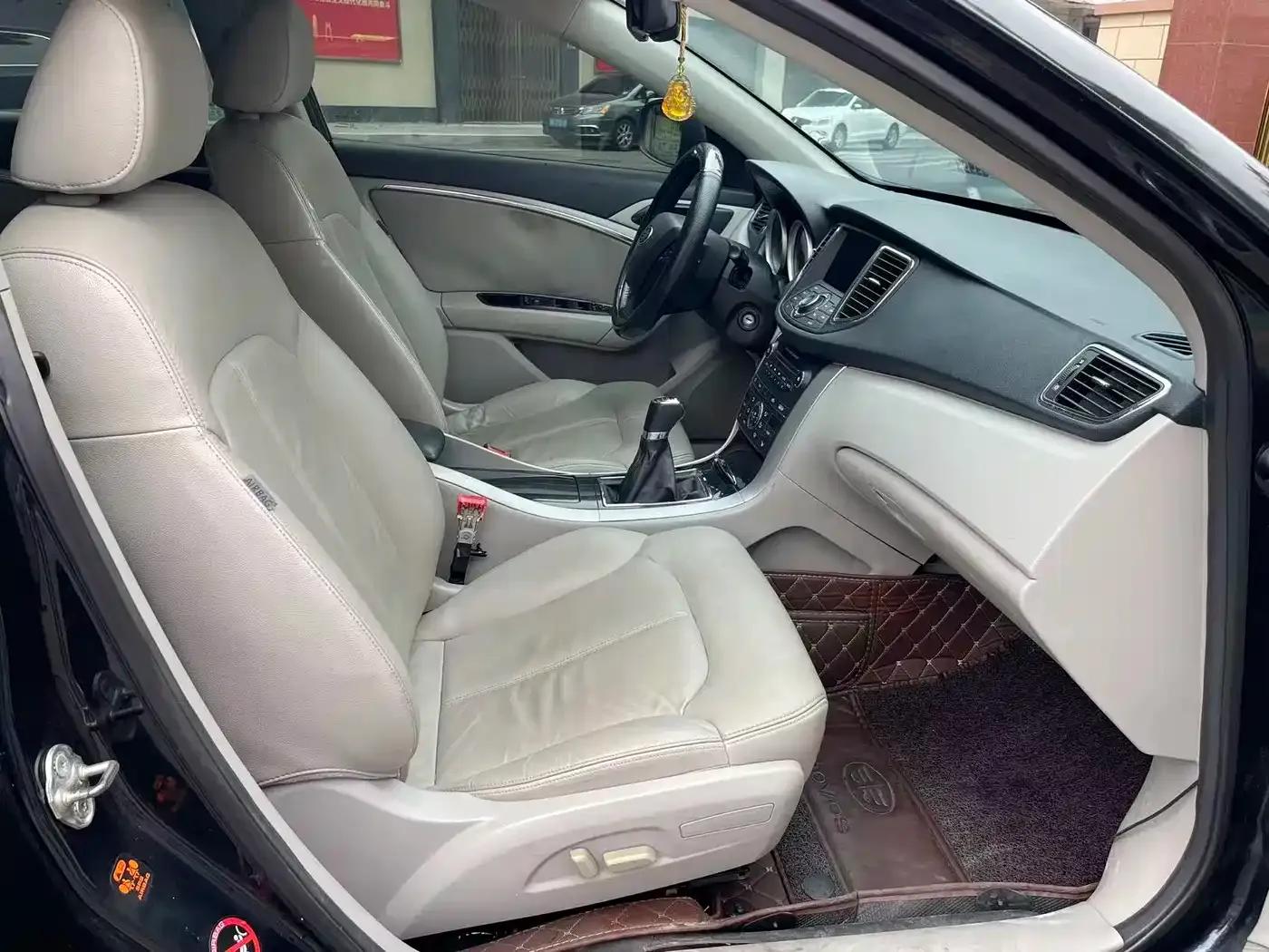 Besturn B90 2012 2.0L Manual Deluxe Edition — миниатюра 9