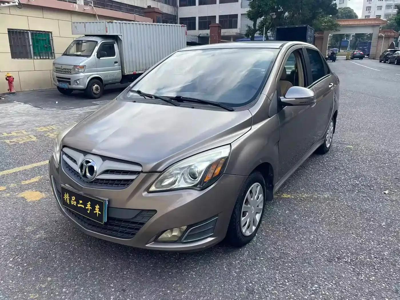 Beijing Automotive E-Series 2013 Sedan 1.3L Manual Comfort Edition — миниатюра 1