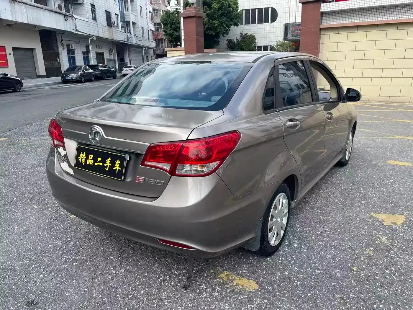 Beijing Automotive E-Series 2013 Sedan 1.3L Manual Comfort Edition — миниатюра 5