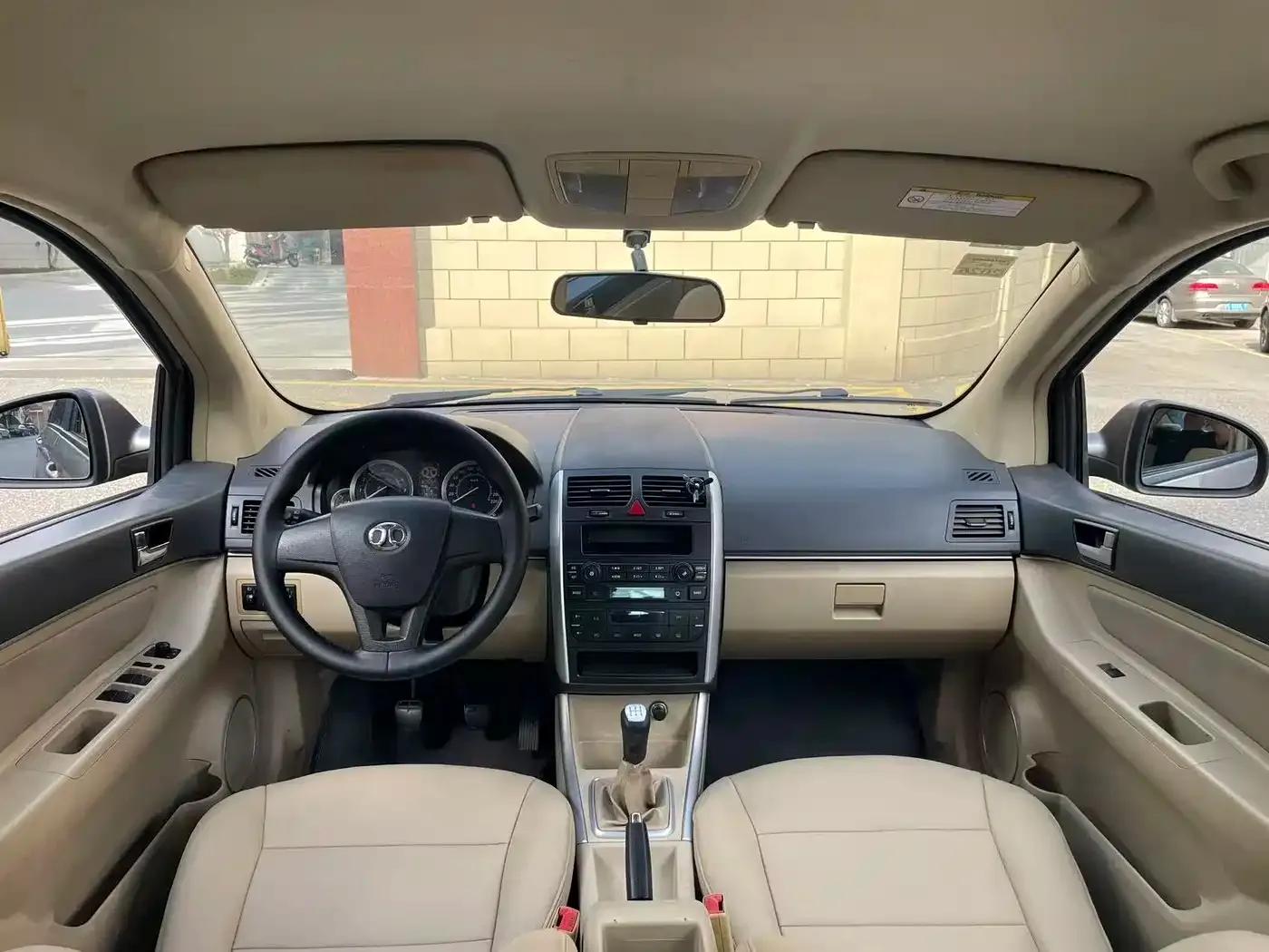 Beijing Automotive E-Series 2013 Sedan 1.3L Manual Comfort Edition — миниатюра 10