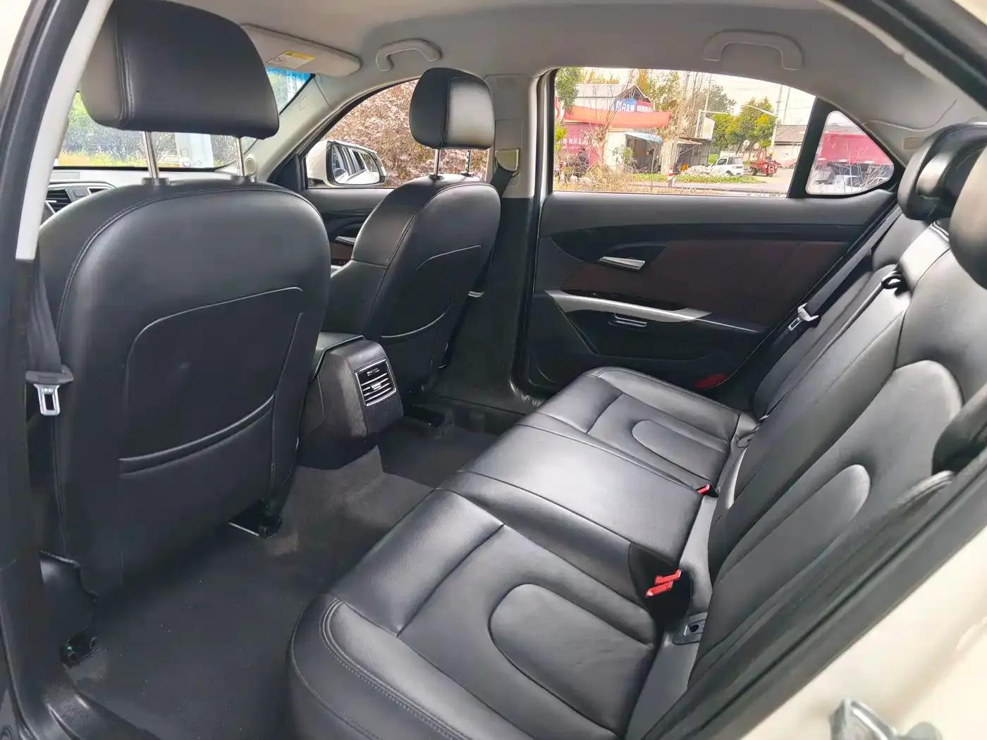Senova D70 2018 Performance Edition 1.8T Comfort Edition — миниатюра 4