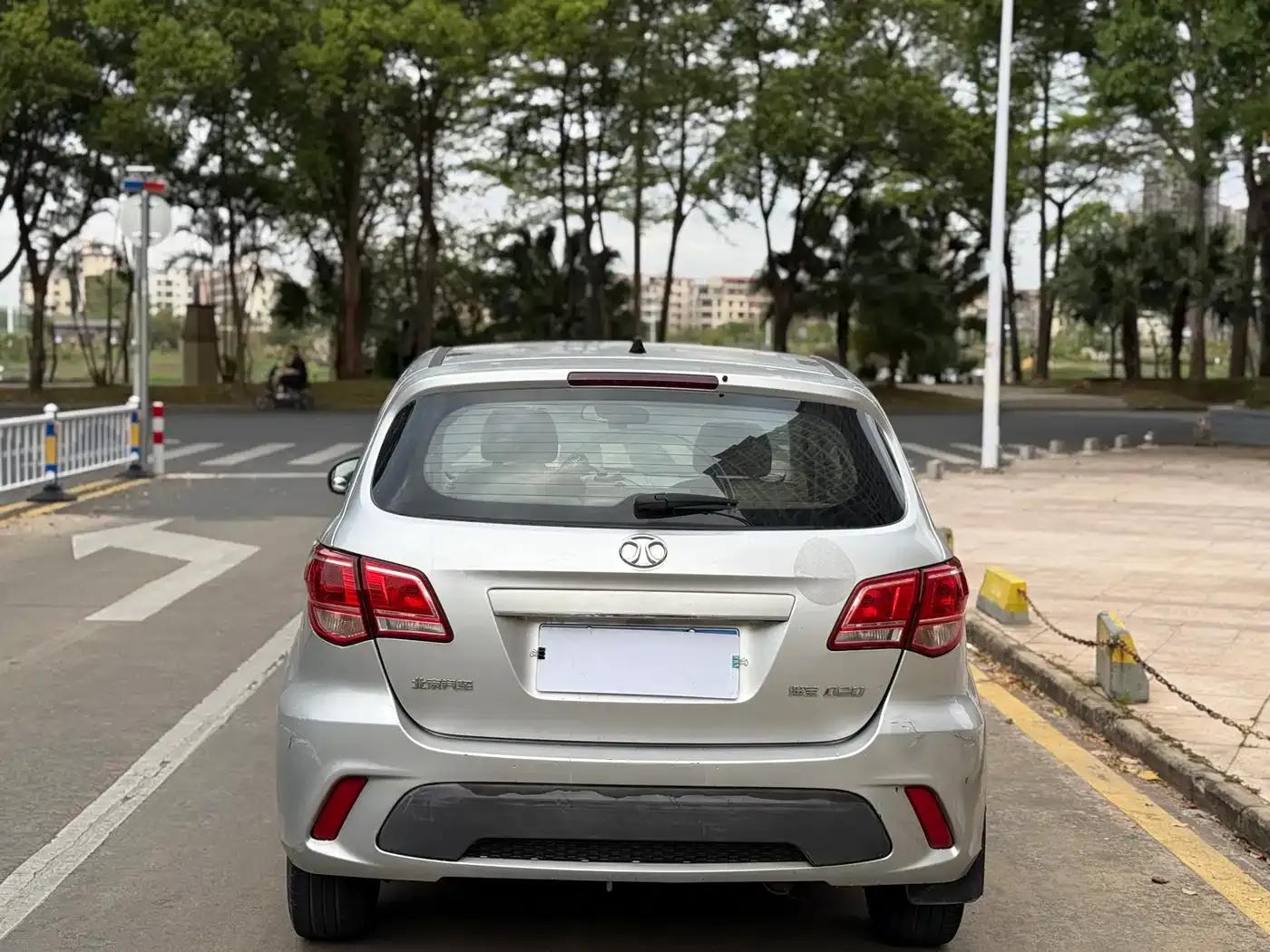 2015 Senova D20 Hatchback 1.5L Manual Comfort Edition — миниатюра 8