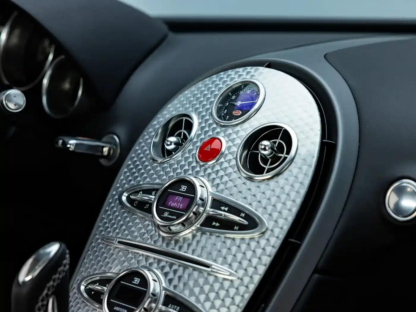 Veyron 2006 8.0L Automatic — миниатюра 14