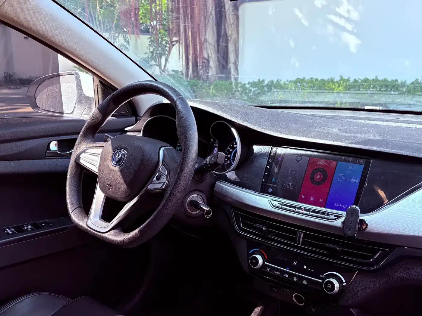Changan Eado New Energy 2022 EV460 Smart Ride-Hailing Edition (Lithium Iron Phosphate) — миниатюра 6