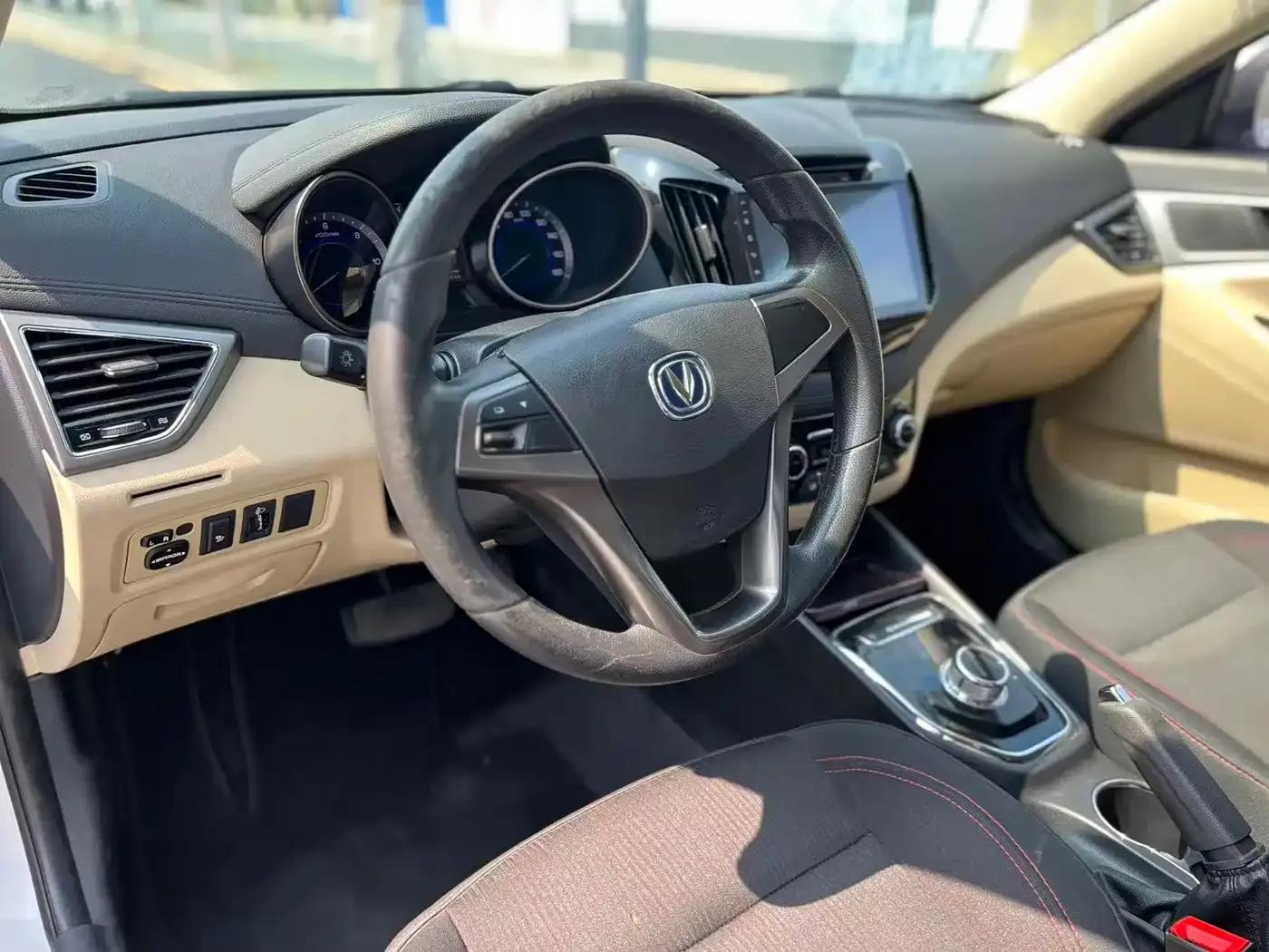 Changan Eado New Energy 2018 EV300 Enjoy Edition — миниатюра 7