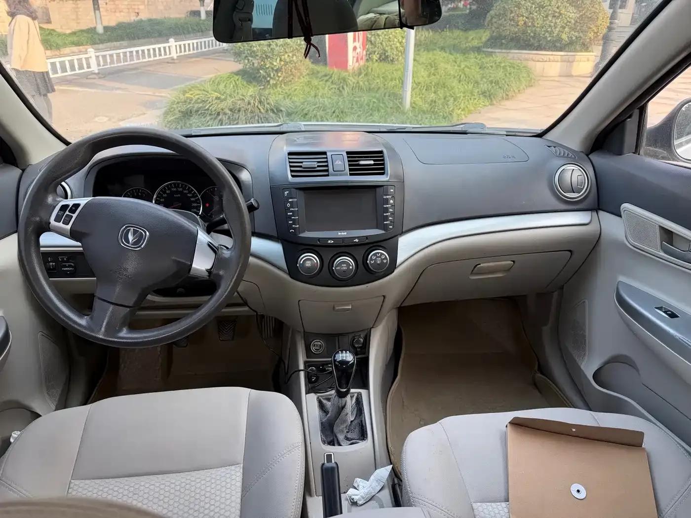 Yuexiang V5 2012 1.5L Manual Dream Edition — миниатюра 6