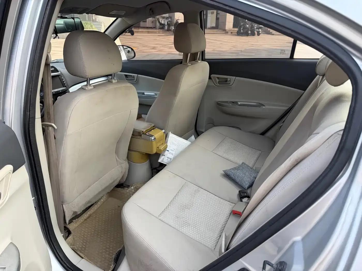 Yuexiang V5 2012 1.5L Manual Dream Edition — миниатюра 7