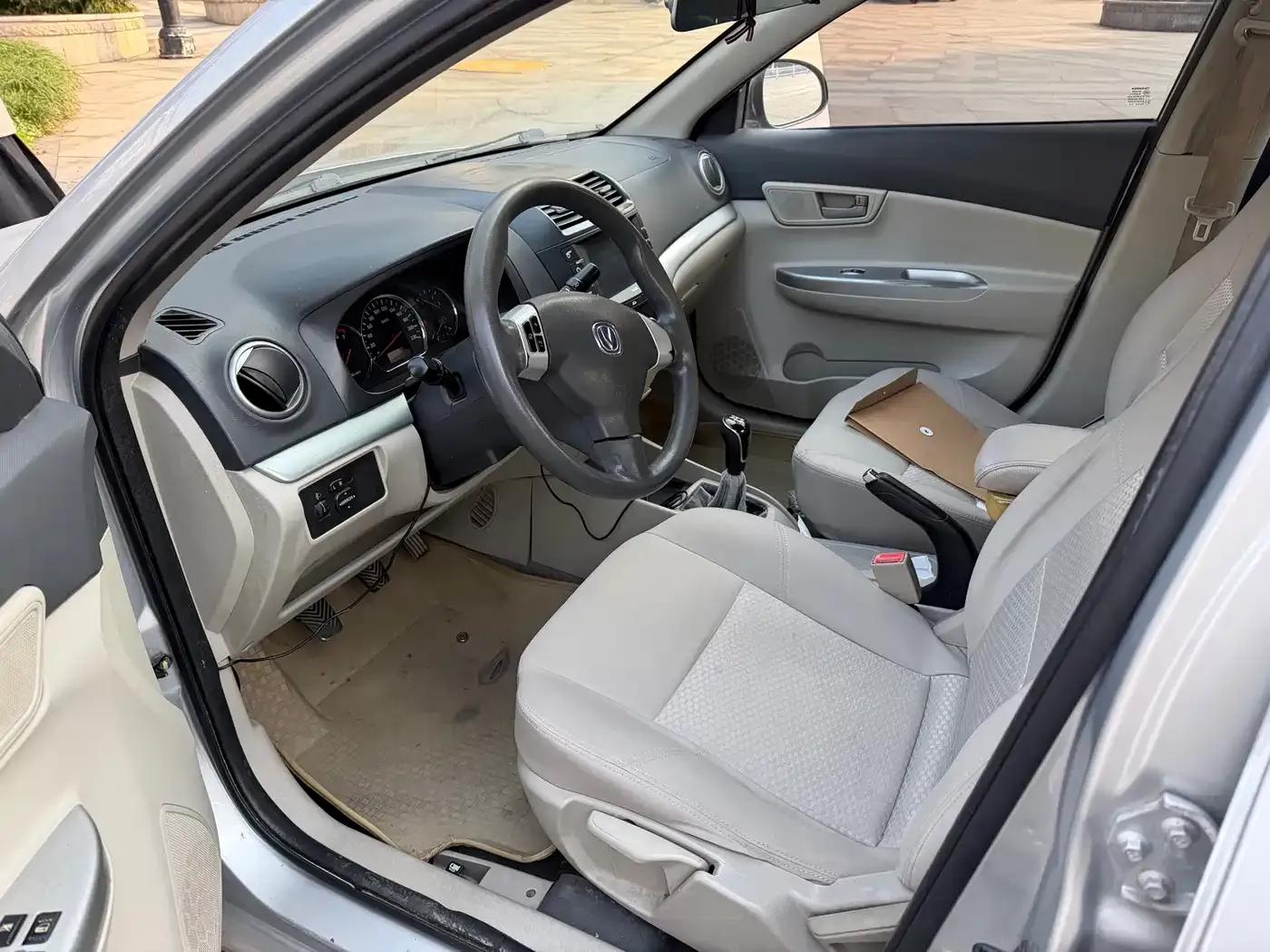 Yuexiang V5 2012 1.5L Manual Dream Edition — миниатюра 8