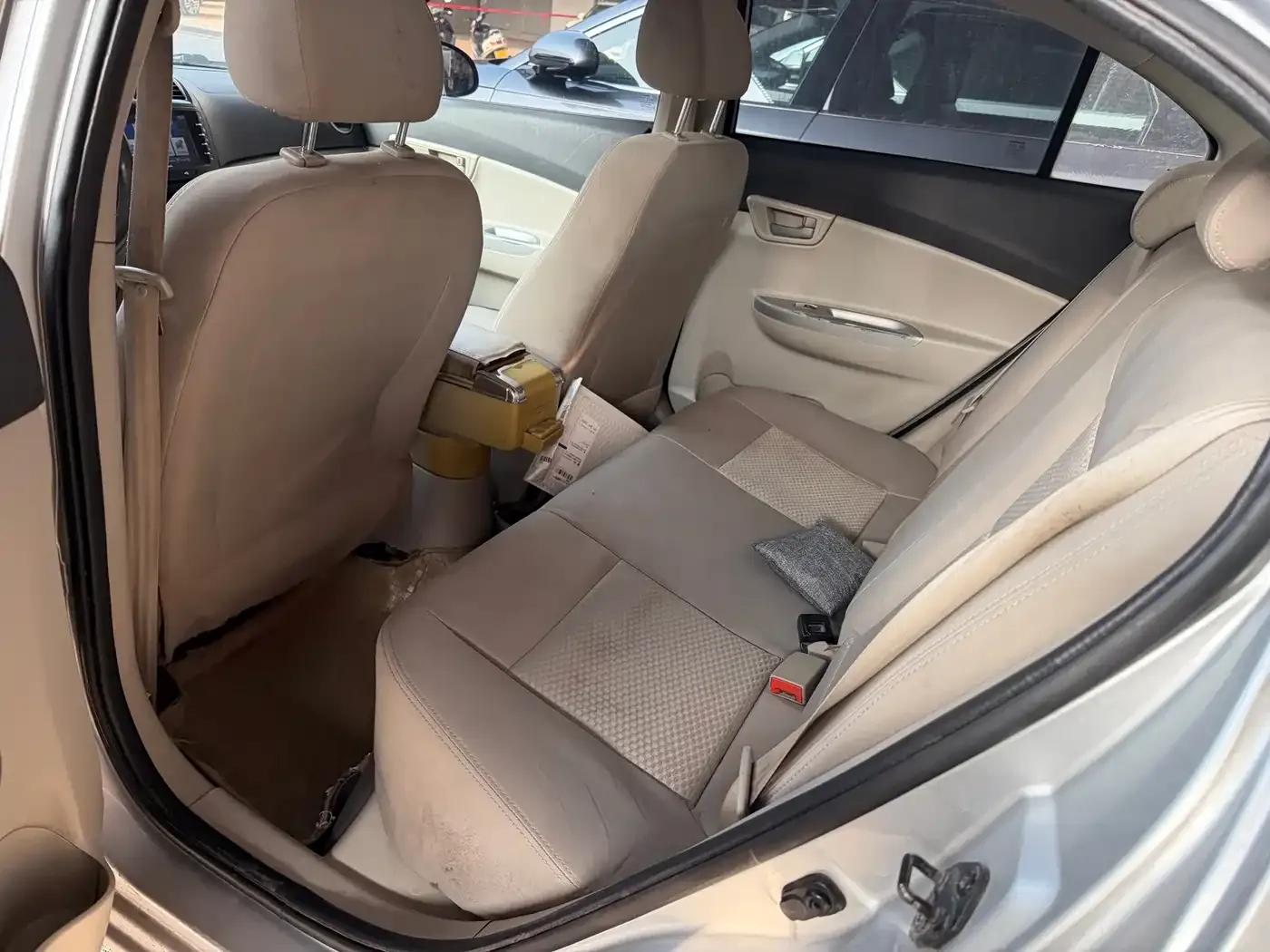 Yuexiang V5 2012 1.5L Manual Dream Edition — миниатюра 9