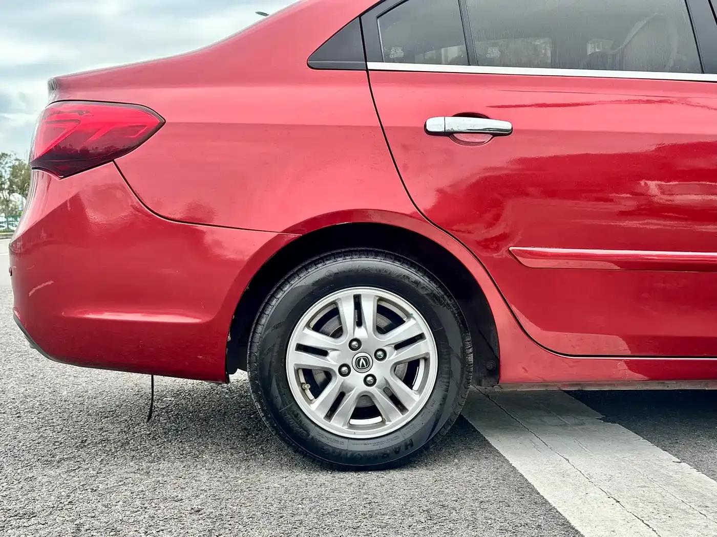 Yuexiang V5 2012 1.5L Manual Sport (National V Emission Standard) — миниатюра 12