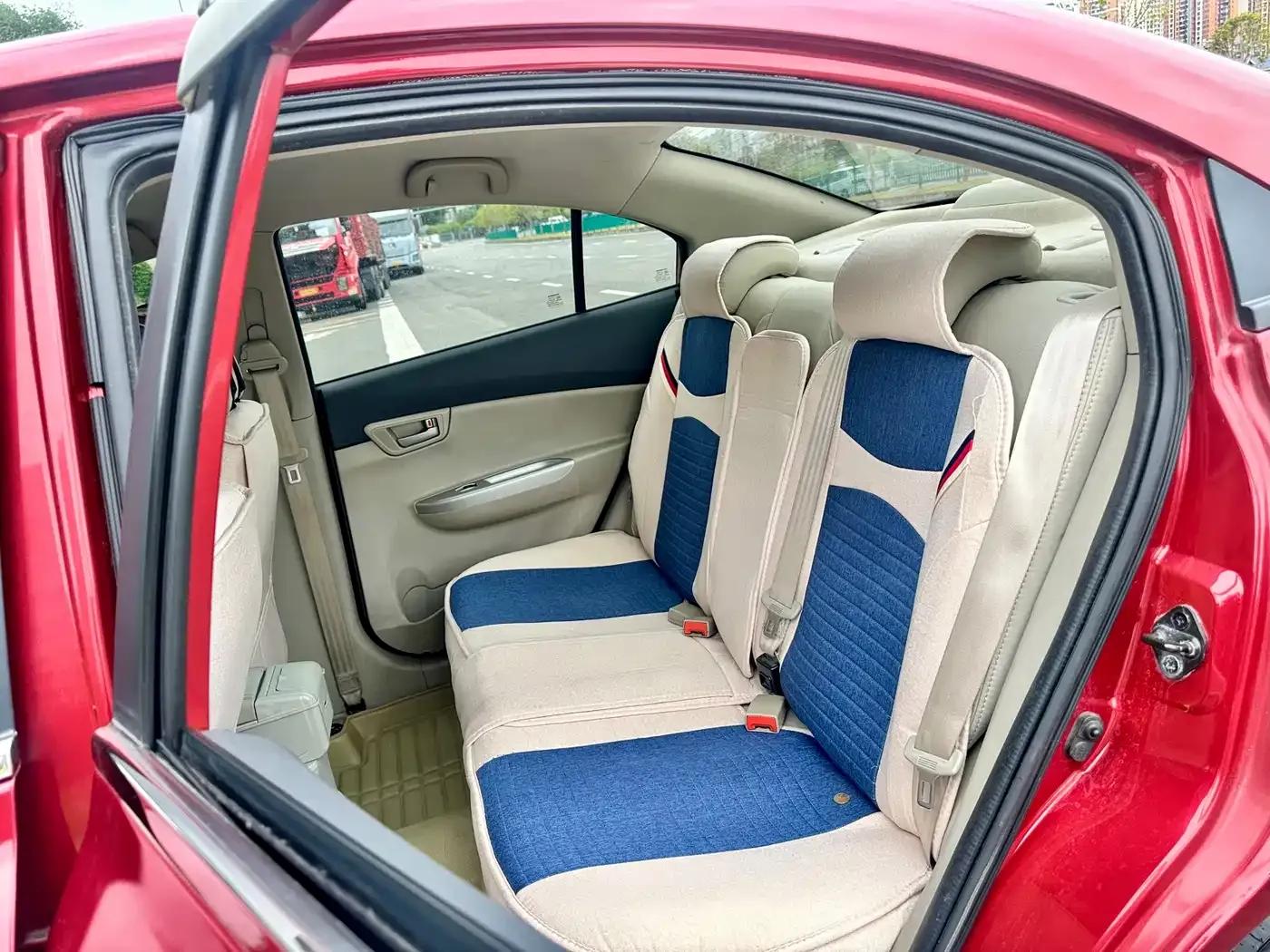 Yuexiang V5 2012 1.5L Manual Sport (National V Emission Standard) — миниатюра 16