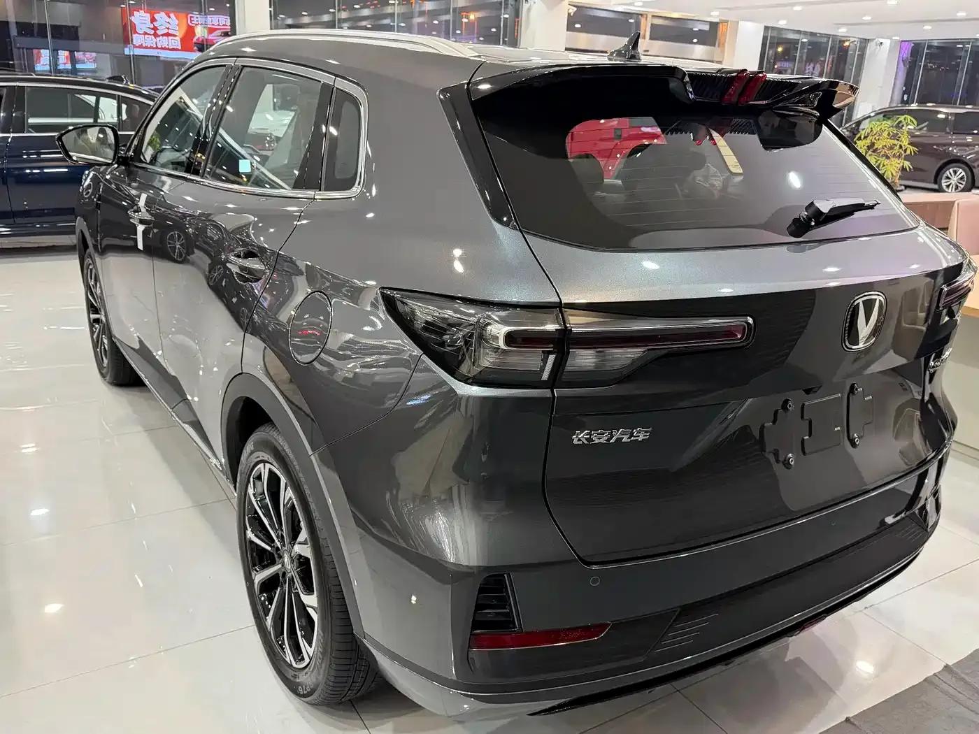 Changan CS55PLUS PHEV 2025 Smart New Blue Whale 125km Battleship Edition — миниатюра 14