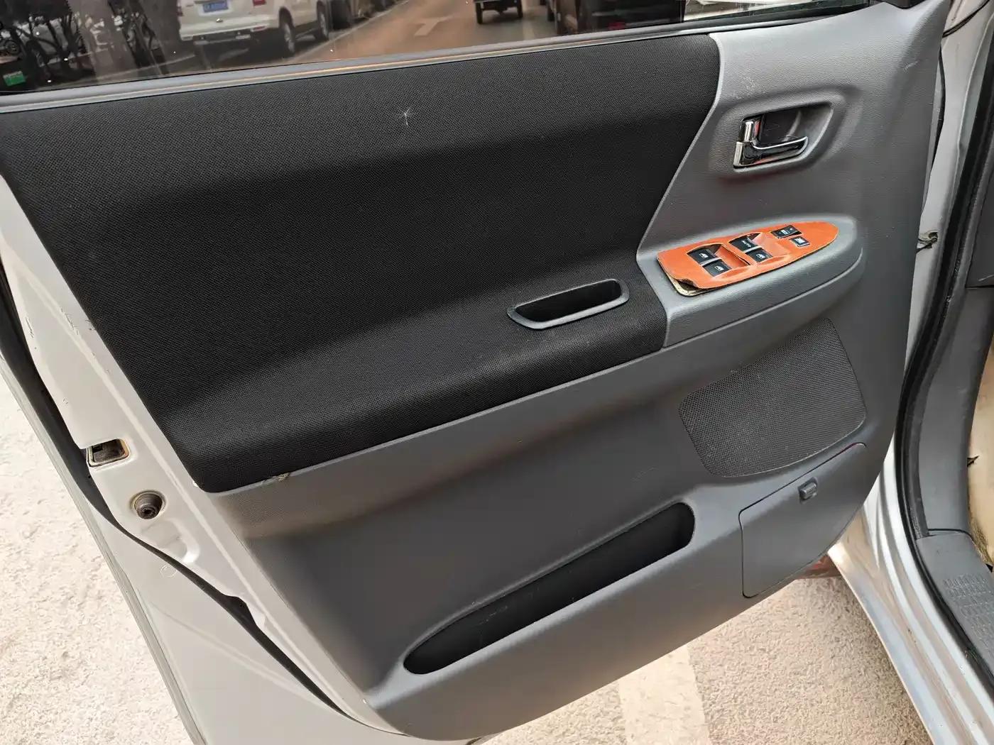 Great Wall V80 2011 2.0L Manual Practical Model — миниатюра 11