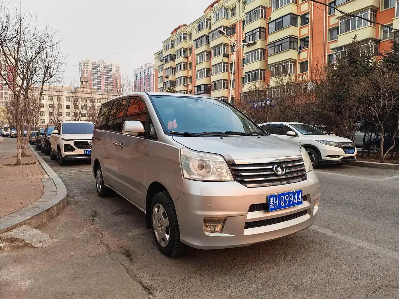 Great Wall V80 2011 2.0L Manual Practical Model — миниатюра 3