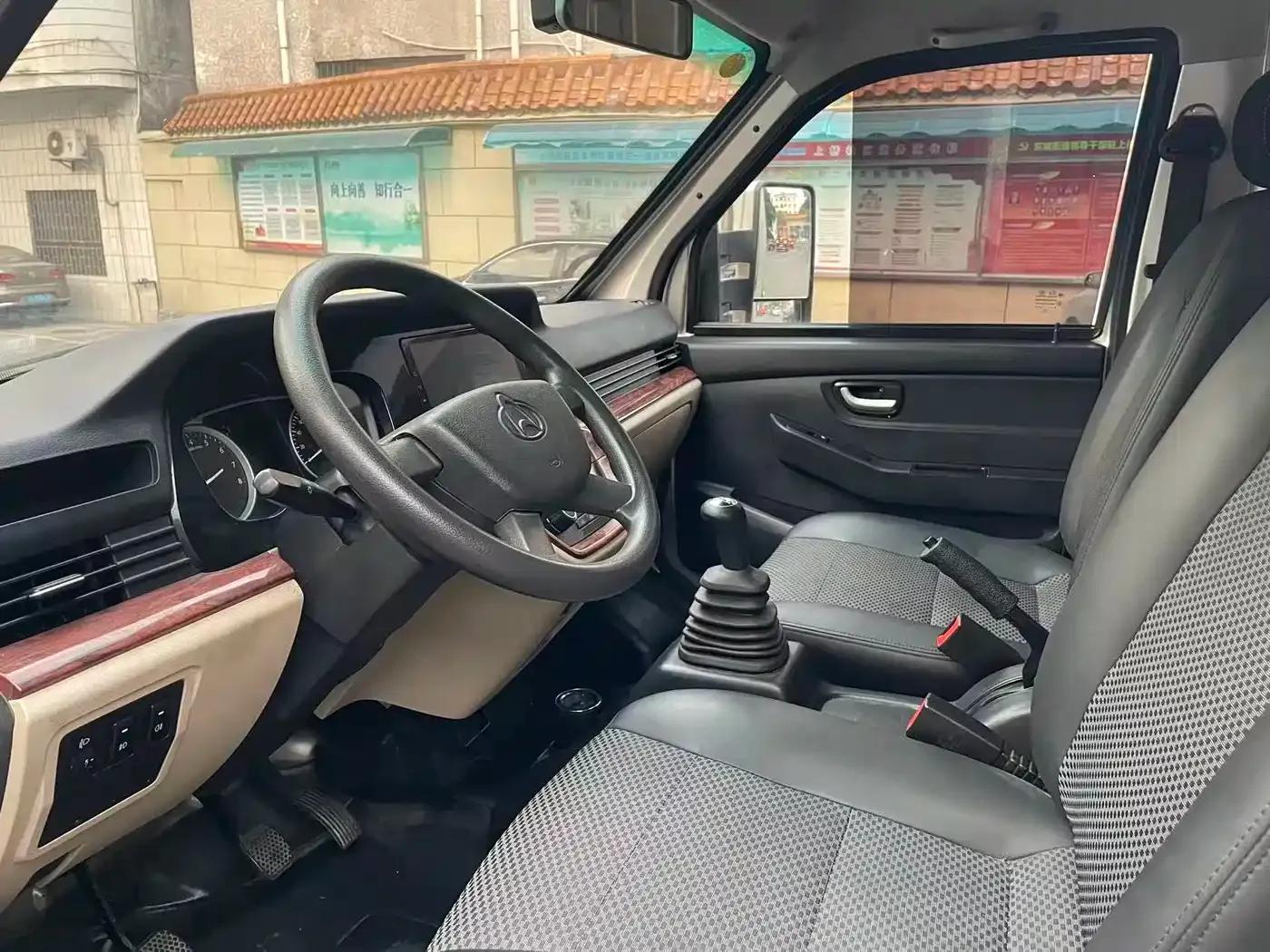 Crossover King X7 2025 Model 1.6L Single Cab Dual Rear Wheels Dong'an DAT18R 3.7m — миниатюра 11