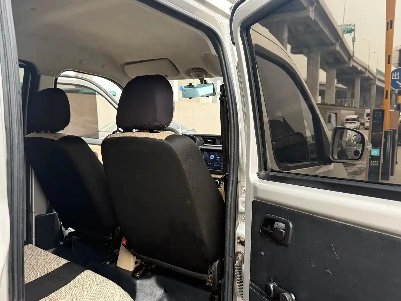 Crossover King X1 2018 Model 1.5L Comfort Double Cab, Dual Rear Wheels, Standard Cargo Box DK15C — миниатюра 9
