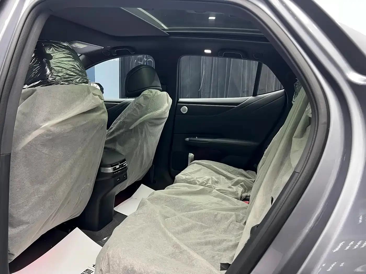 Changan Qiyuan E07 2025 Pure Electric Four-Wheel Drive 90kWh Grand Edition — миниатюра 12